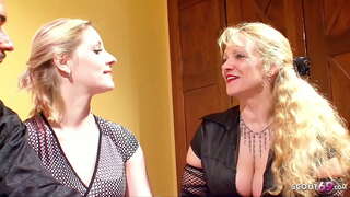 Yosh tajribasiz er-xotin birinchi g&#039;azablansa bor uning Fuck etuk qo&#039;shni yordam oladi