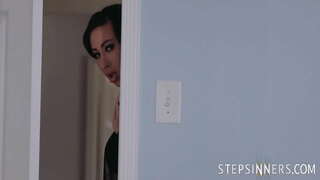 מזיין את הצעד החדש, אחי ואני עושה את הצעד אמא מקנאה