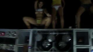 Strip chan eil Paredão da Ismael som Fest càr m.