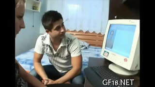 Tino tau ture taiohi kotiro tu hikituri ahua