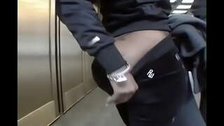 Dass Vs ໃຫຍ່ສິ້ຕົ້ນສະບັບ