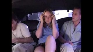 ���ம்பர் செய்ய ஒரு தங்க நிற பல பளப்பான முடி மிகவும் முதல் முறையாக