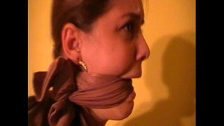 چھوٹے سینوں میں panty نلی