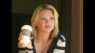 Svetlana Ευέλικτη Ξανθιά