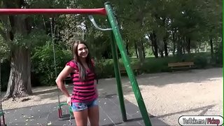 Christine zerżnęli publicznie za gotówkę