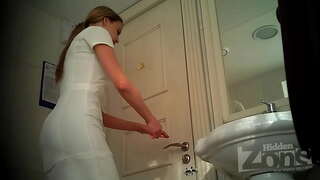 Tirohanga nui o te nono me te teen topanga tata-ake!