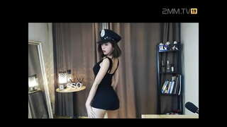 Il Su WAN бірыңғай ыстық биі