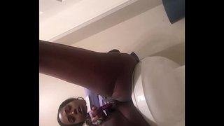 Nekrietns off, lai iegūtu riekstu darbā