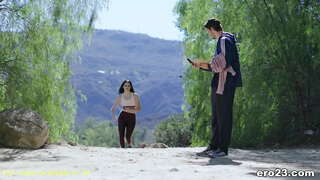 Black Haired खेल कुखुरा संग सेक्स भएको प्रशिक्षक