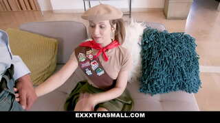 Exxxtra Żgħar Daphne anali vit enormi