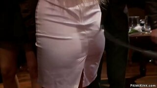 Оло ханым менән ҡайнар кисәләр асыҡ белокурый райли һәм көллият ли рабыня килтерергә мәжбүр лорелея белокурый эйелеп уны өҫтәл өҫтөндә яман шеш трахаться групповуха эванс